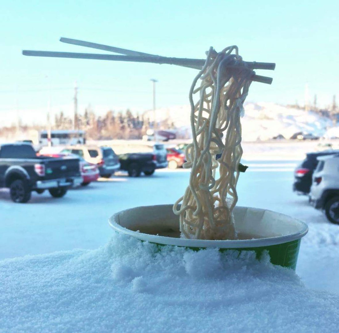 gli spaghetti congelati inverno freddo gelo ghiaccio